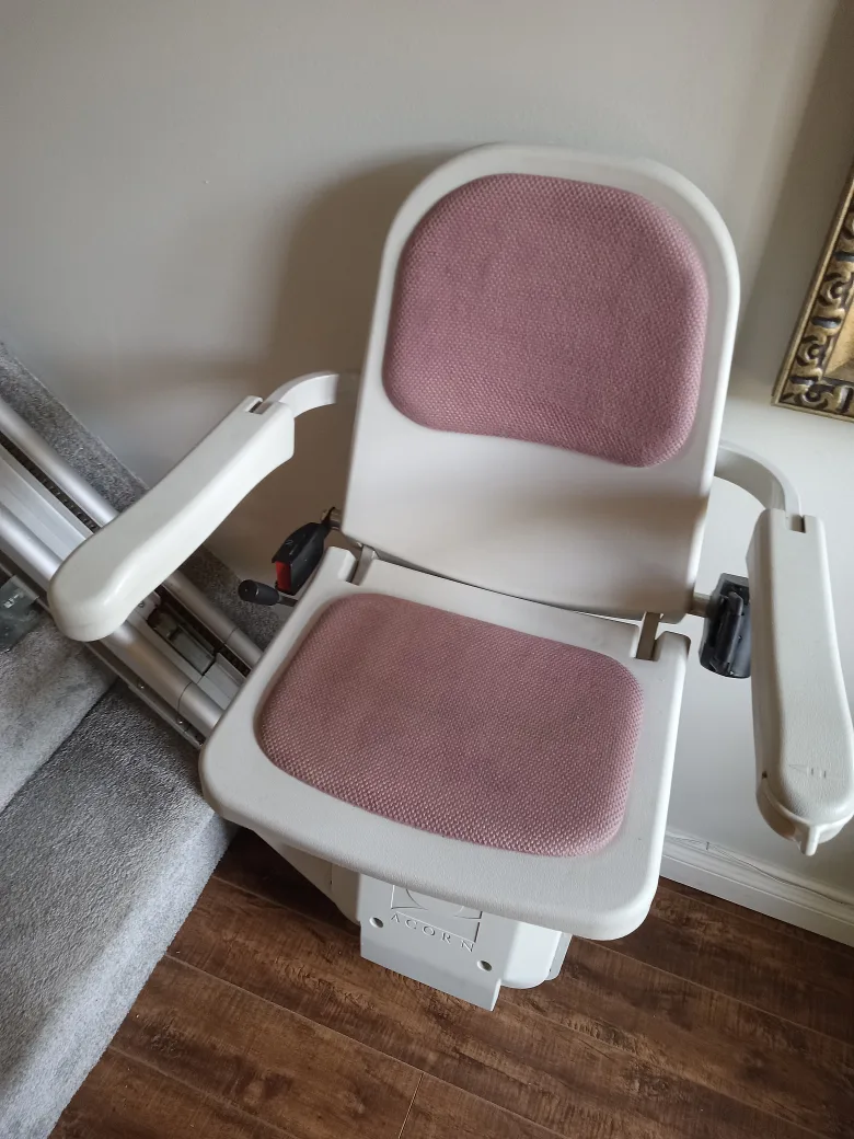 Acorn Stairlift thumbnail
