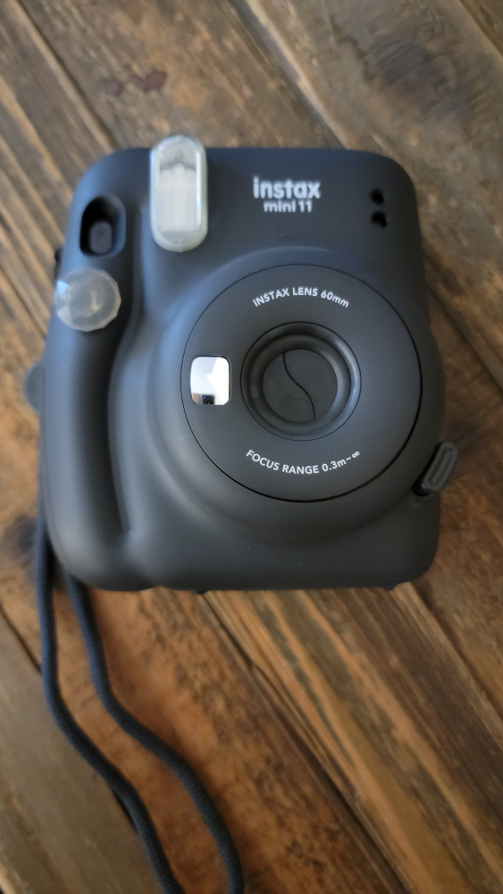 Fujifilm Instax Mini 11 Instant Camera with Case and Film - photo 2