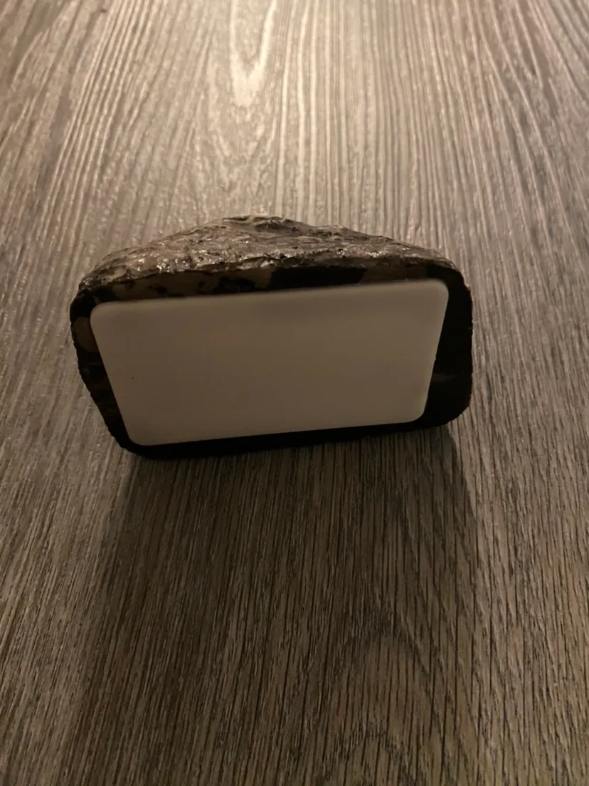 Fake Rock Key Holder image indicator(2)