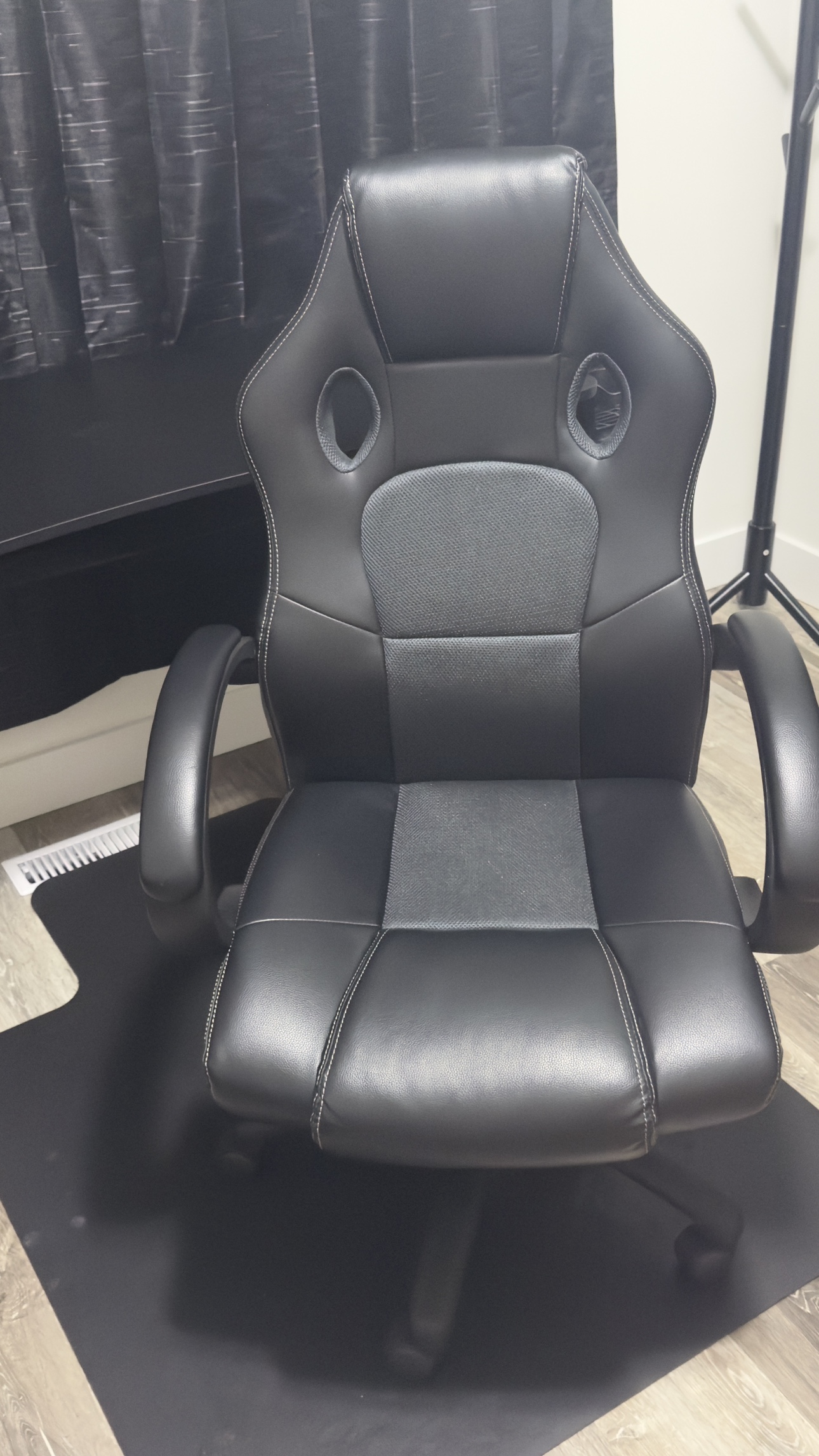 Gaming Desk and Chair - photo 4