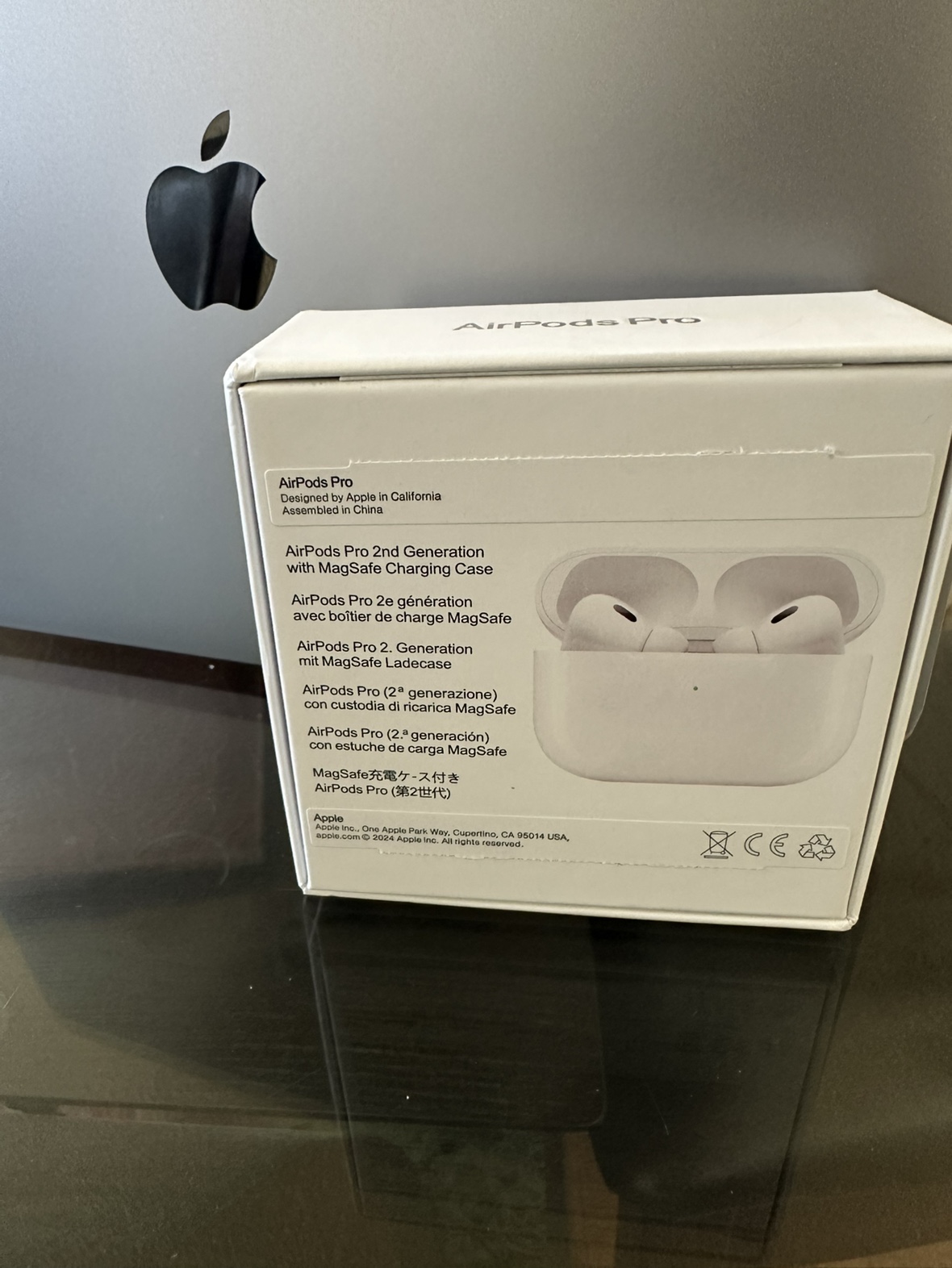 Apple AirPods Pro (2nd Generation) with MagSafe Charging Case - photo 3