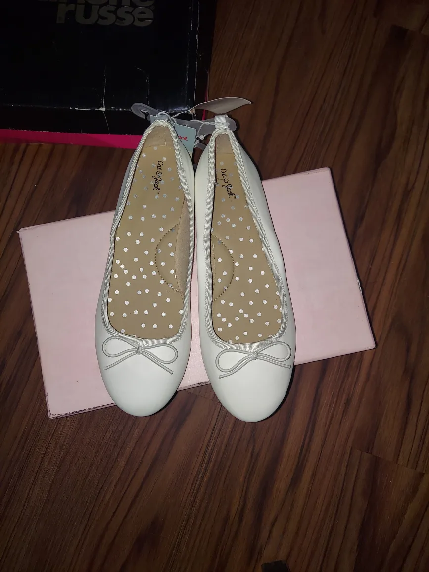 Cat & Jack White Ballerina Flats image indicator(2)
