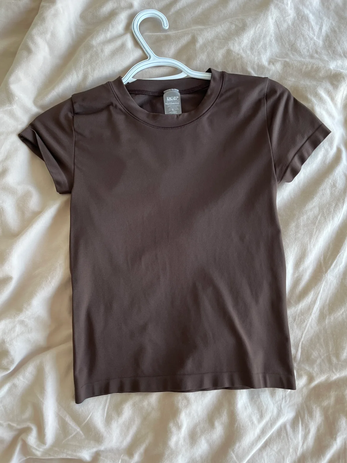 Small Aritiza Sunday best t shirt thumbnail