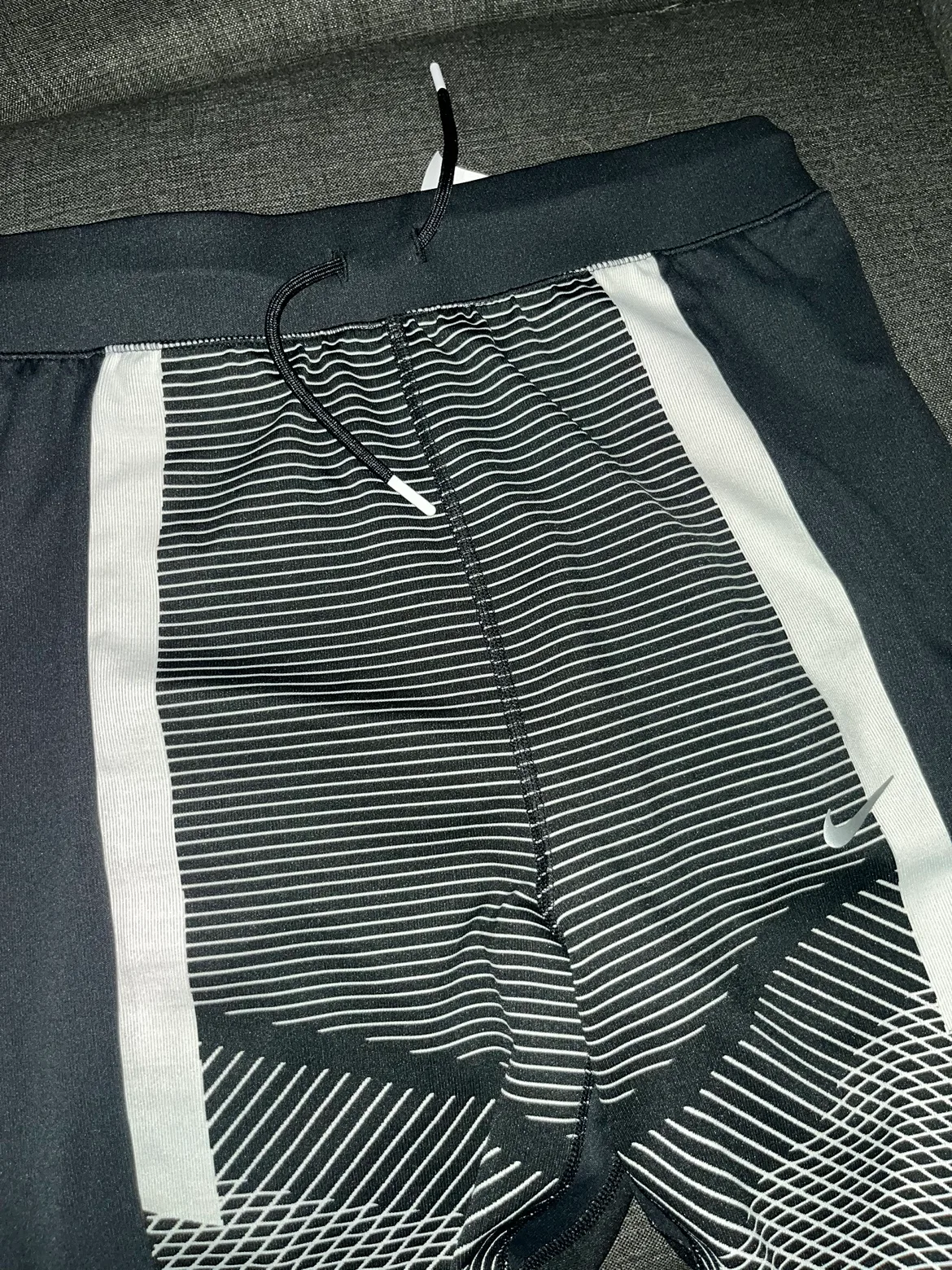 Nike Dri-FIT Running Tights - Black & White image indicator(3)