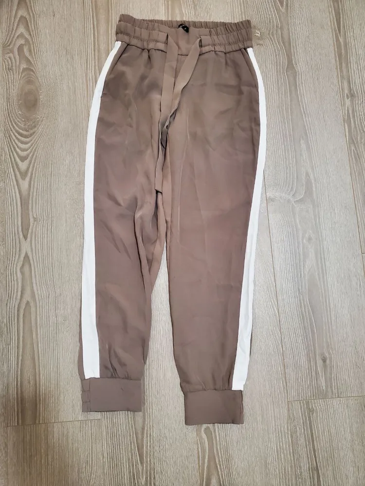 Women’s clothing bundle image indicator(4)