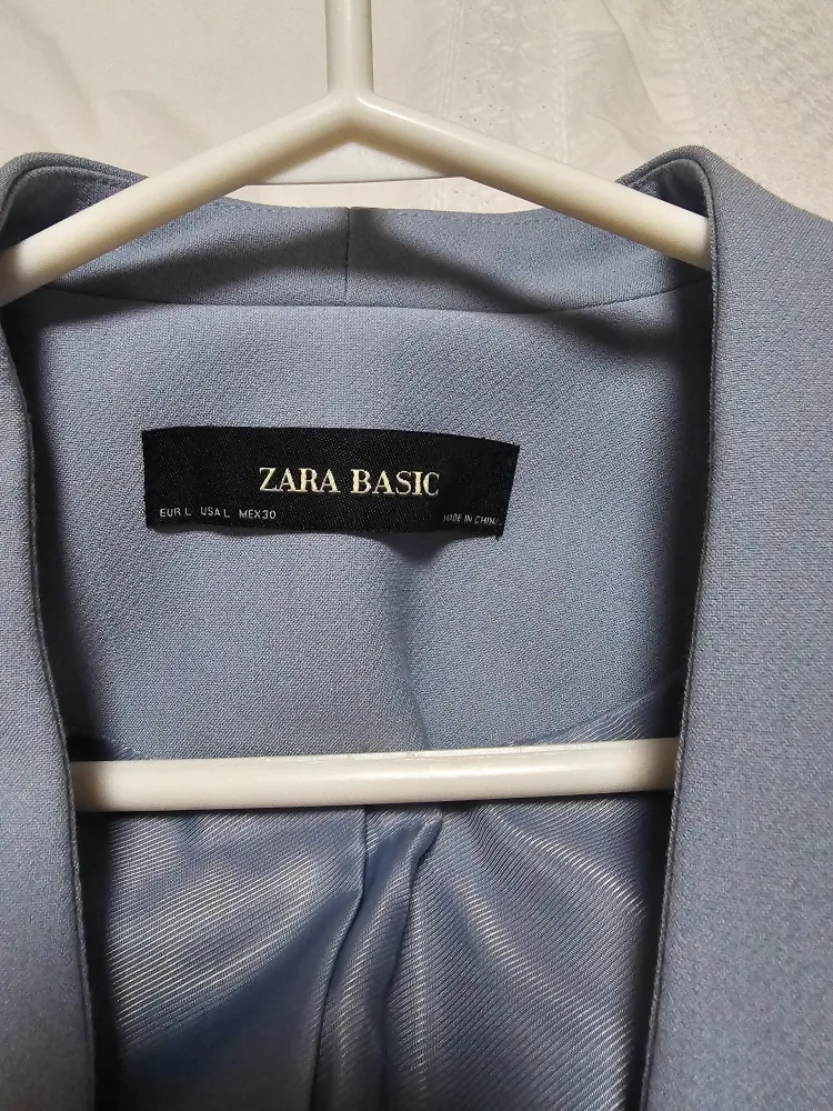 Zara Basic Blazer  - size Large image indicator(6)