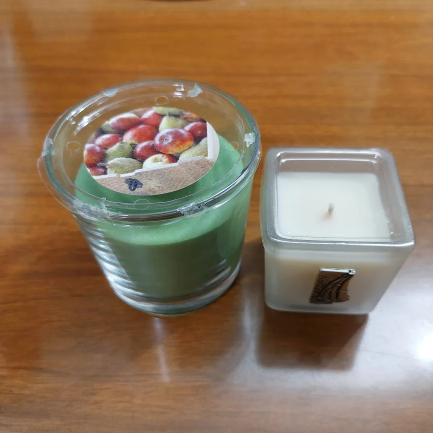 #freecycle Candles x 2 image indicator(2)