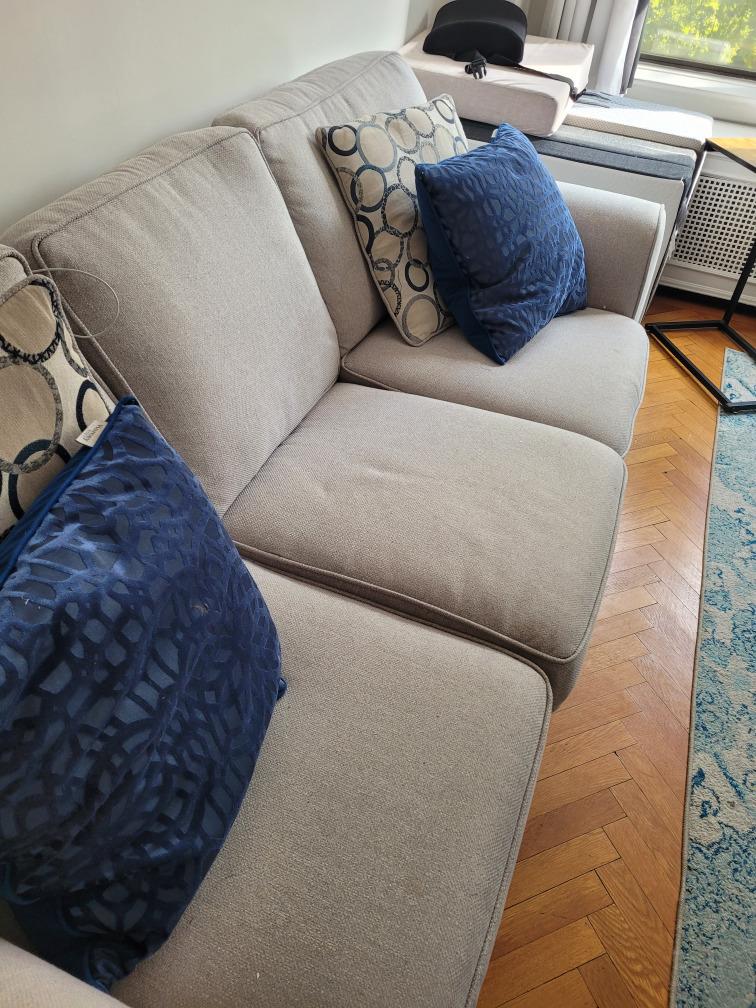 Raymour & Flanigan Gray Sofa - photo 2