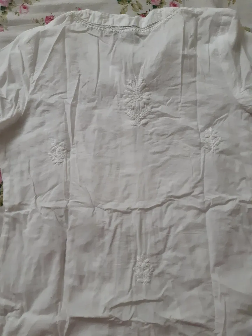 White Embroidered Top - 100% Cotton image indicator(5)