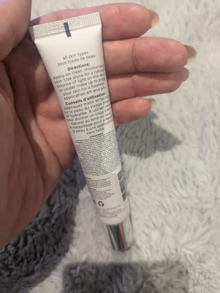 Dr. Brandt Backlight Primer image indicator(3)