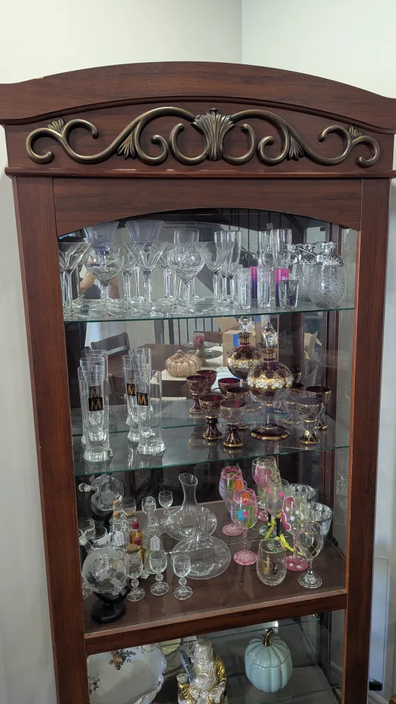 Gorgeous Red Oak Glass display cabinet [PICKUP ONLY] image indicator(2)