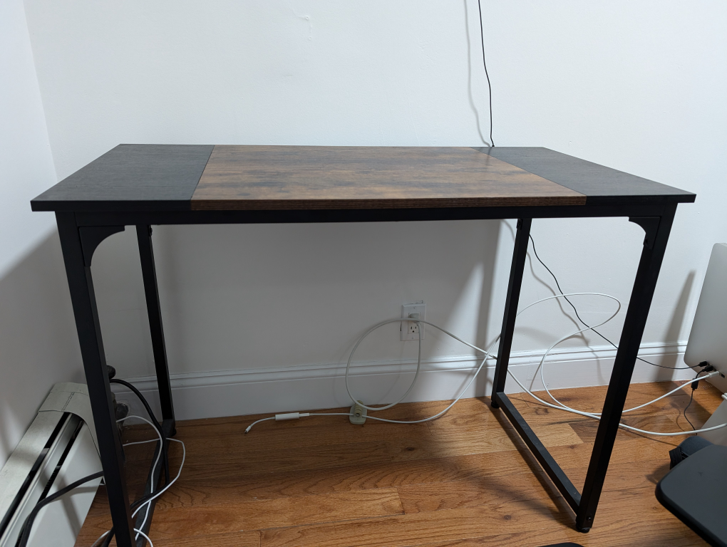 Wooden/metal desk