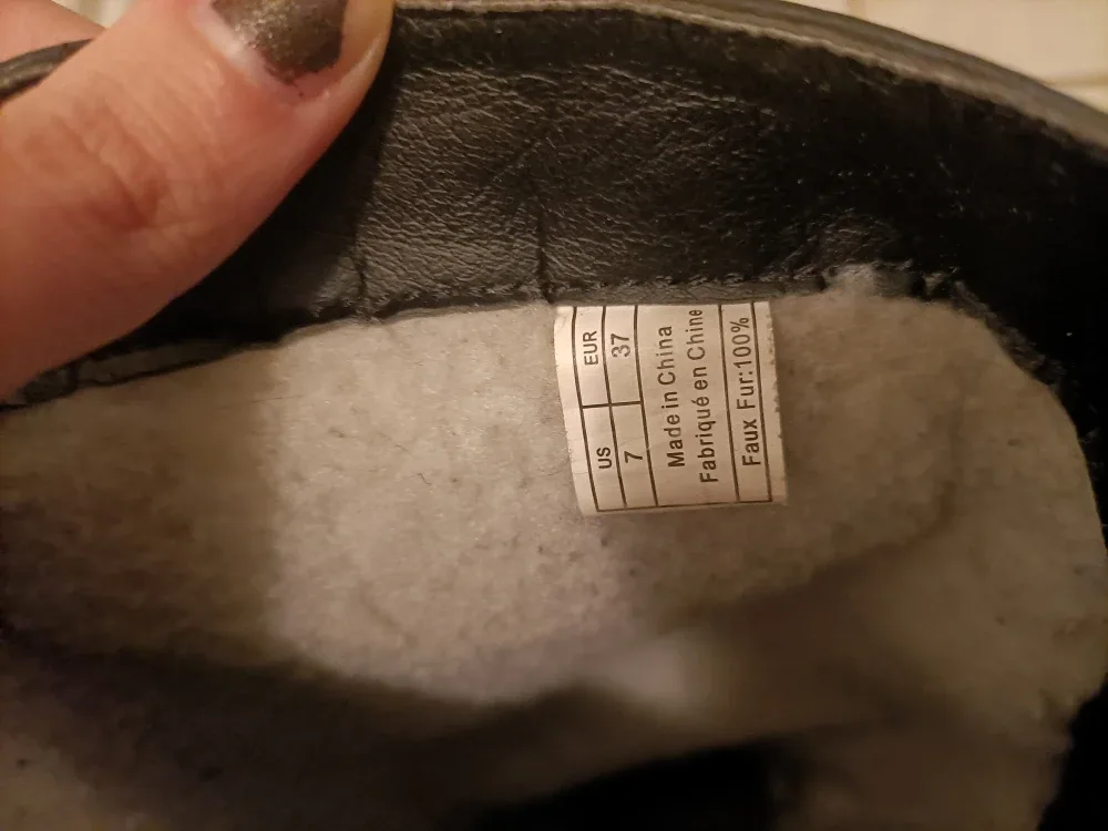 ‼️MOVING SALE ASAP‼️Solemate Women's Winter Boots image indicator(5)