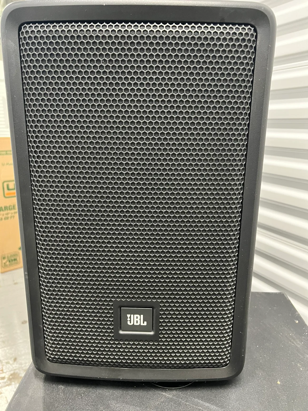 JBL IRX110BT Powered Speaker thumbnail