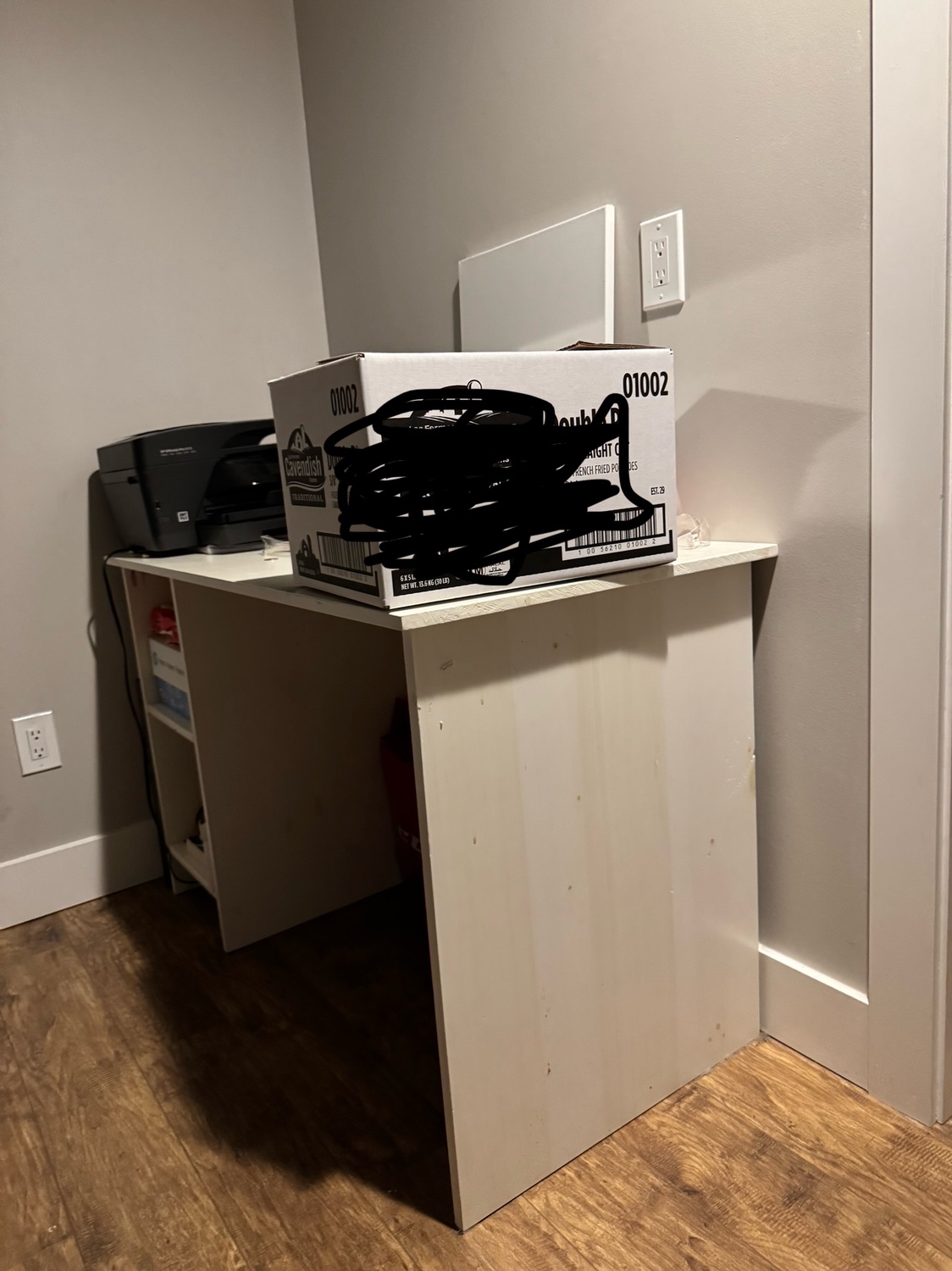 White Desk - photo 2
