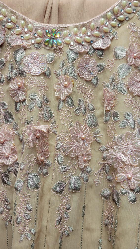 Pink Embroidered Pakistani Suit - photo 5