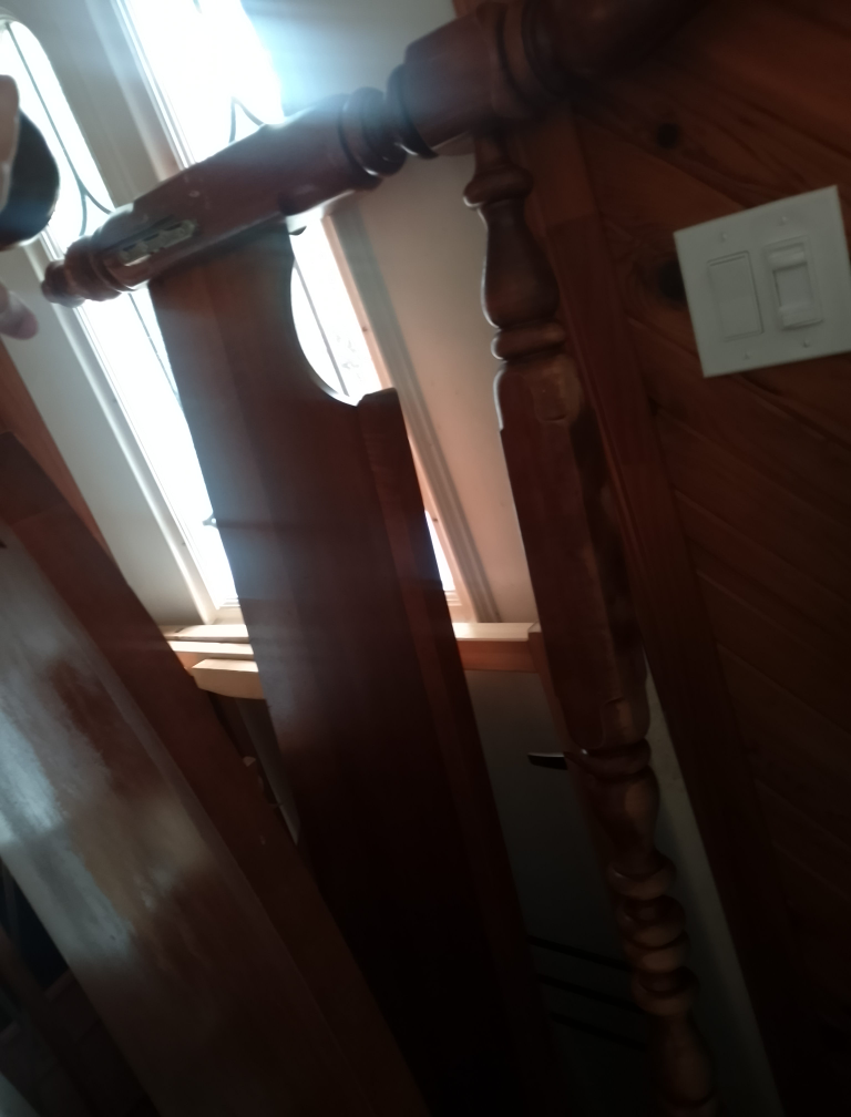 Queen Size Bed Frame - photo 3