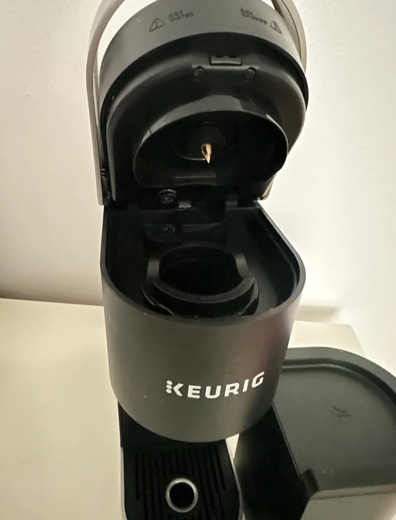 Keurig K-Cup Single Serve Coffee Maker+ 20 pods image indicator(3)