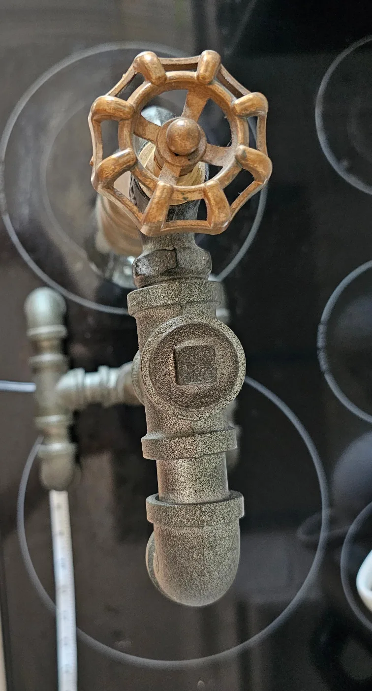 Steam Punk Industrial Pipe Faucet Table Lamp image indicator(3)