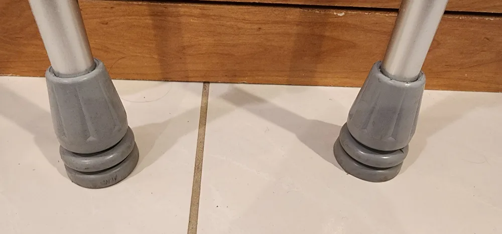 Pair of Crutches image indicator(5)