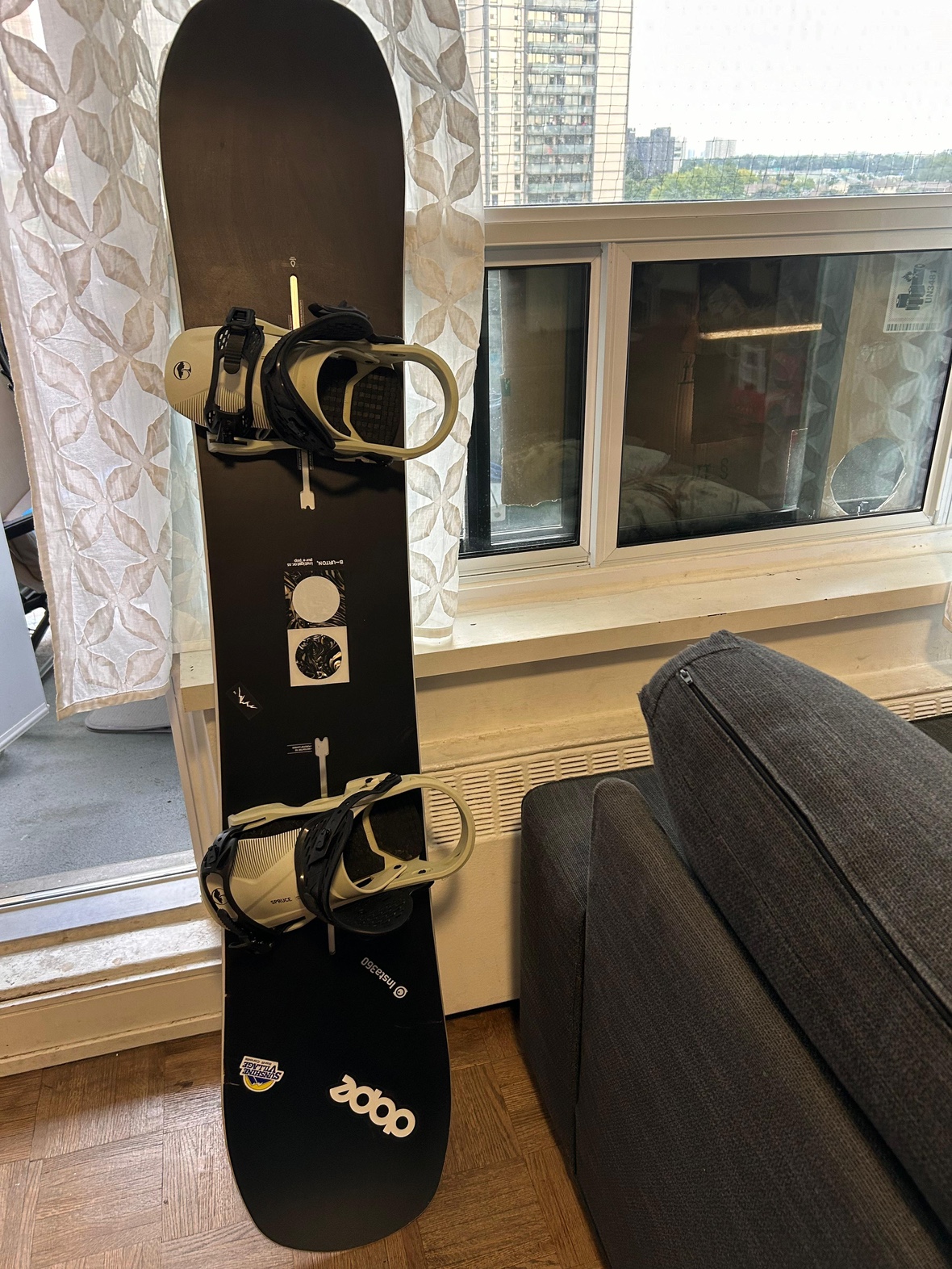 2024 Men’s Burton Snowboard - 155 - instigator purepop camber🥕