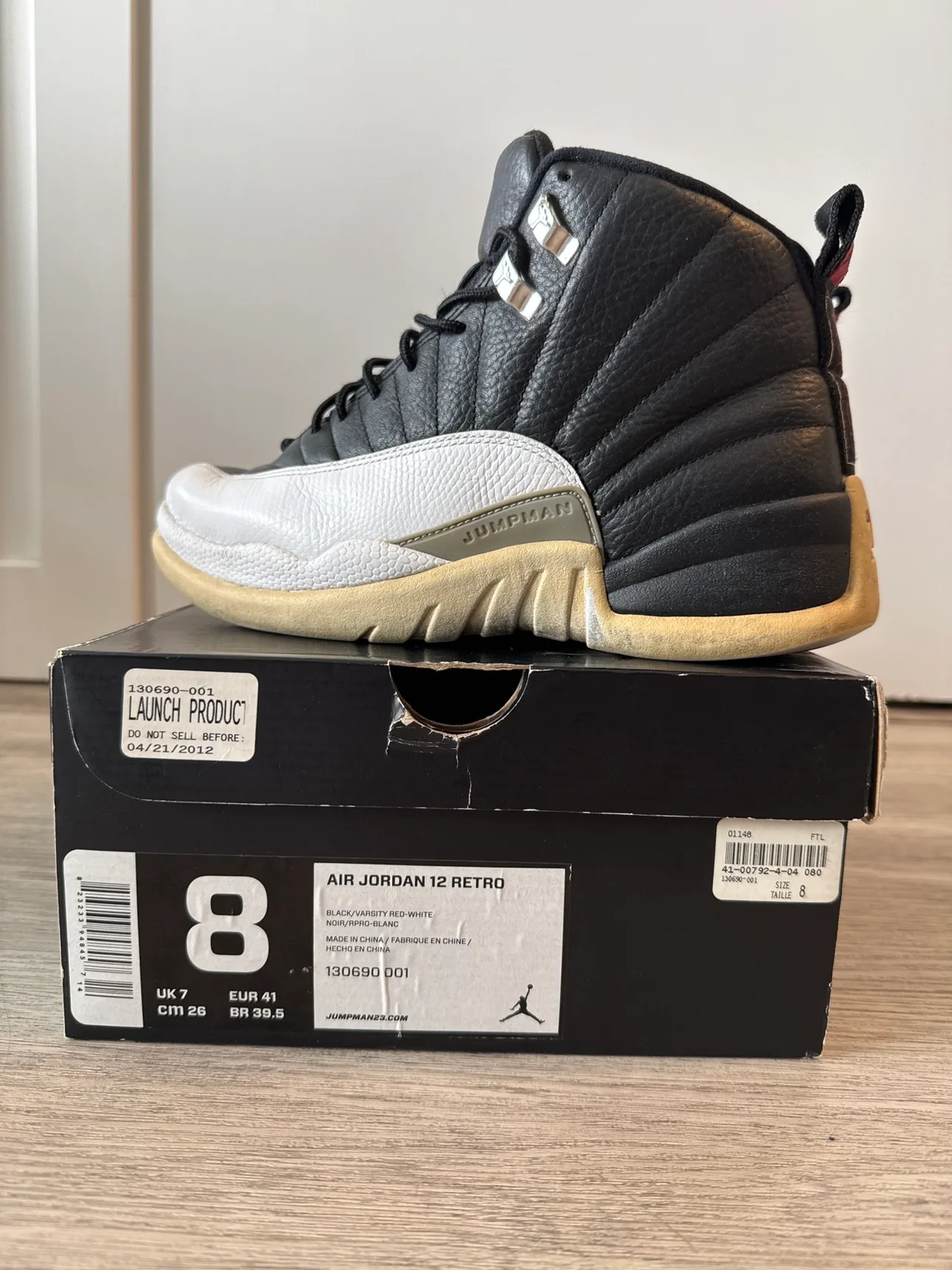 Air Jordan 12 Retro Size 8 image indicator(3)