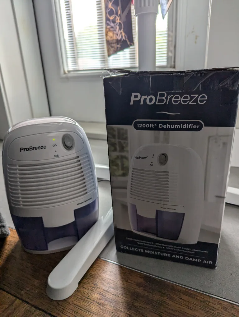 mini dehumidifier thumbnail