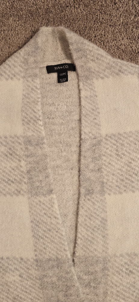 RW&CO Grey and White Plaid Cardigan - photo 2