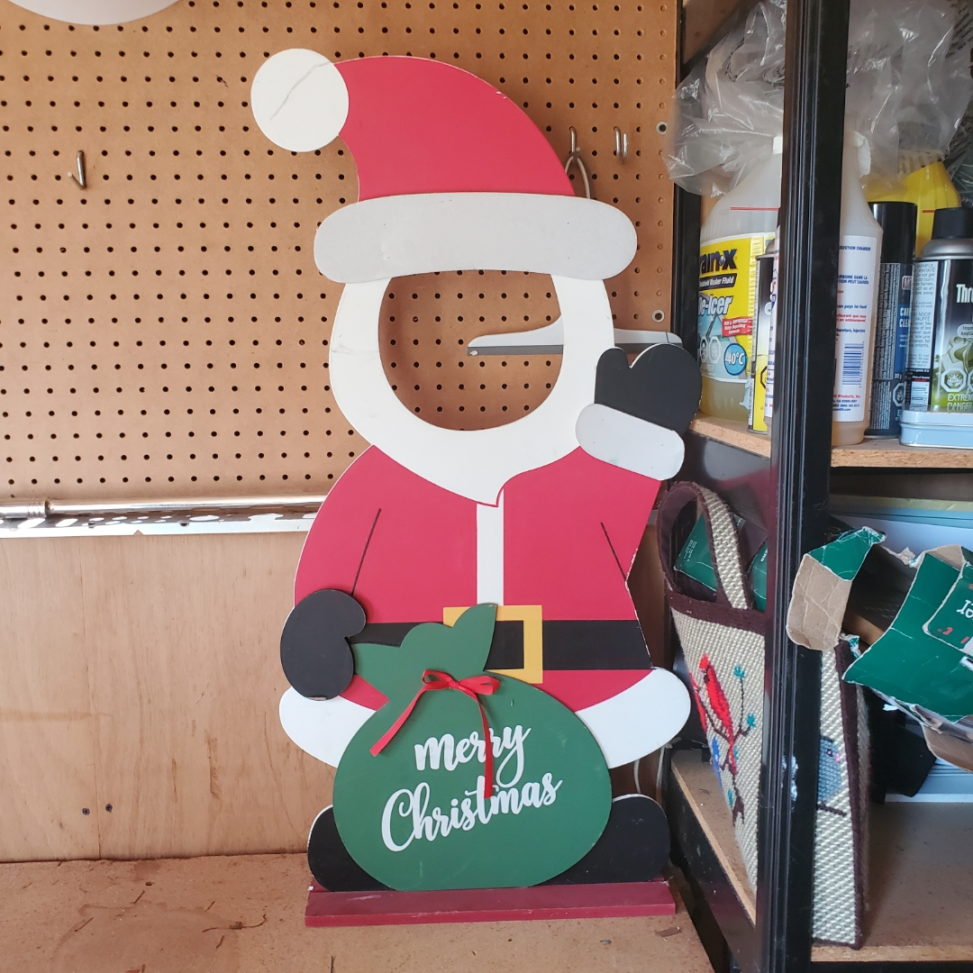 CHRISTMAS PHOTO OP STAND CUT OUT