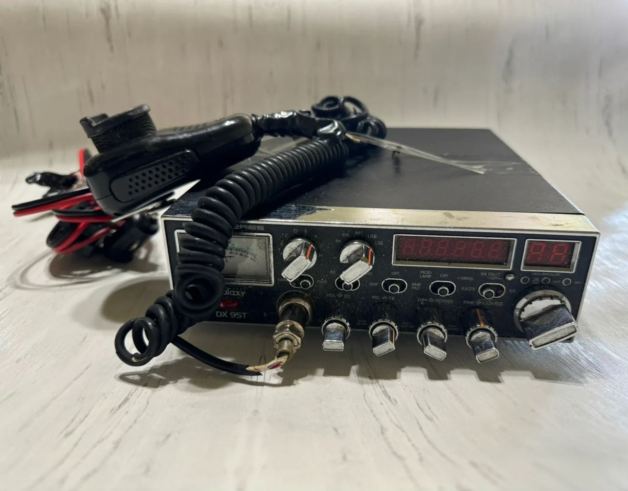 Galaxy DX 95T CB Radio thumbnail