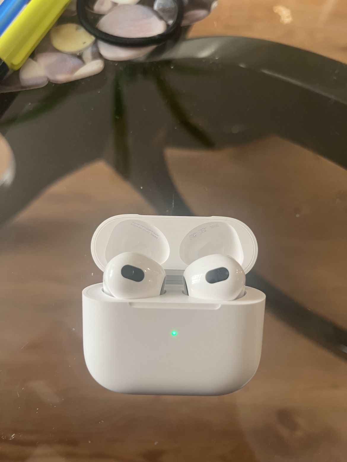 Apple AirPods gen 3