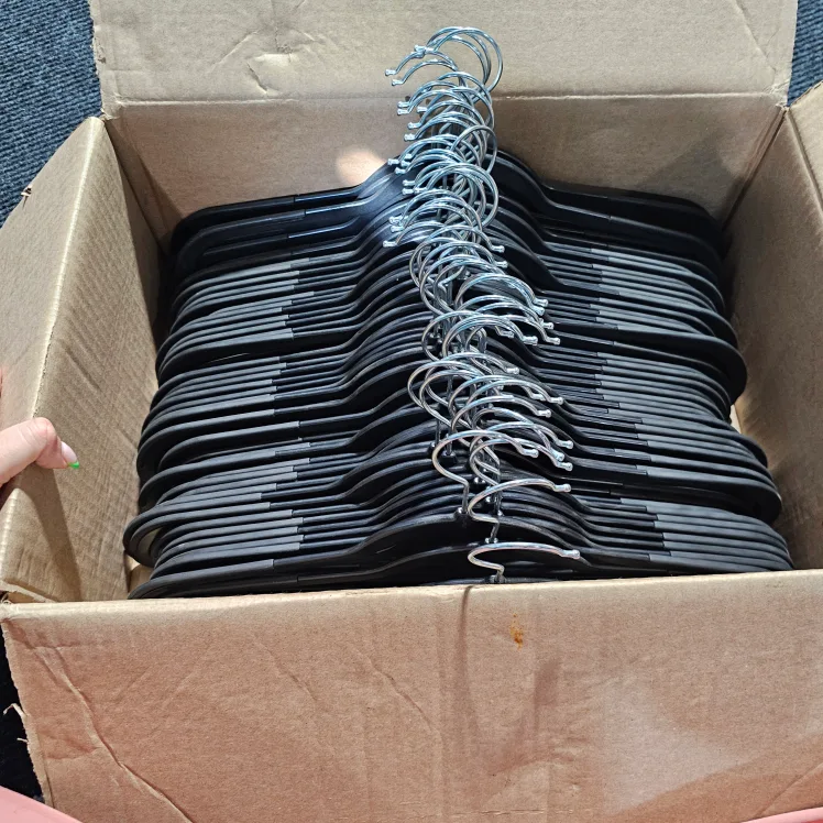 50 Black Hangers thumbnail