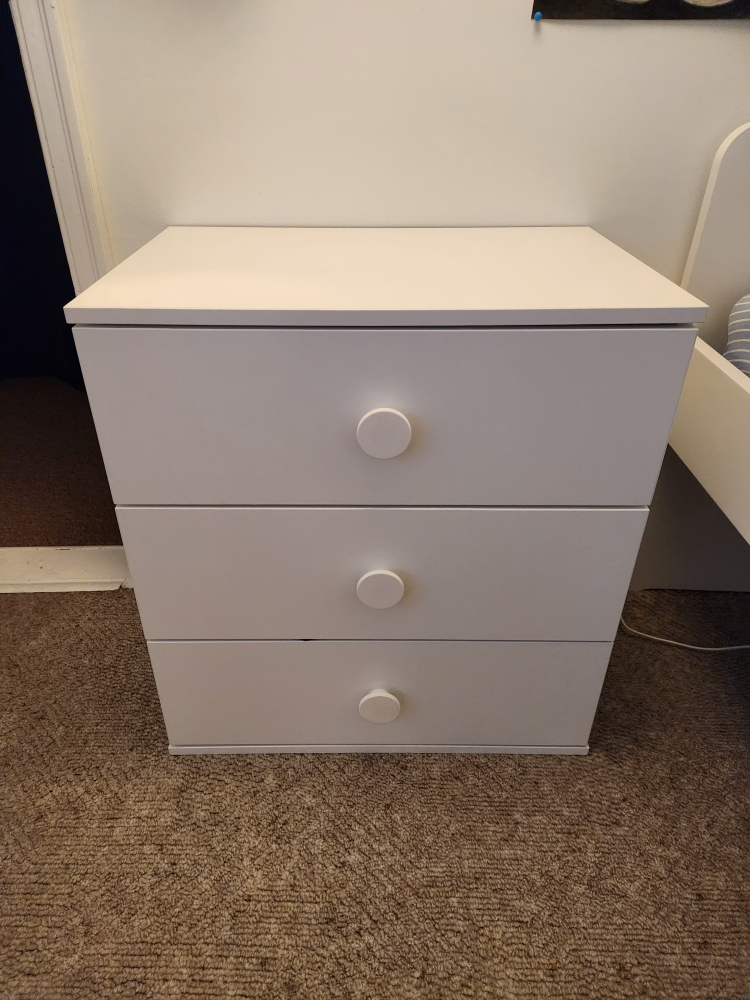 White 3 Drawer Nightstand - photo 2