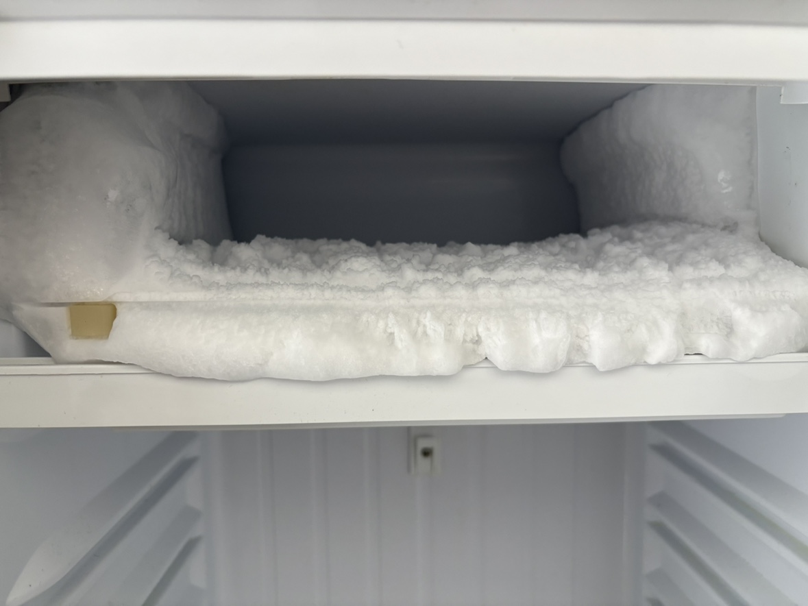Danby Mini Fridge - photo 3