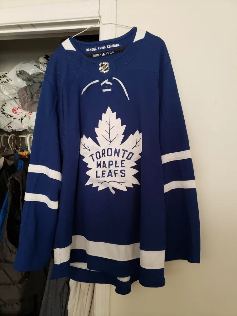 Toronto Maple Leafs Authentic Adidas Jersey Size 52 thumbnail