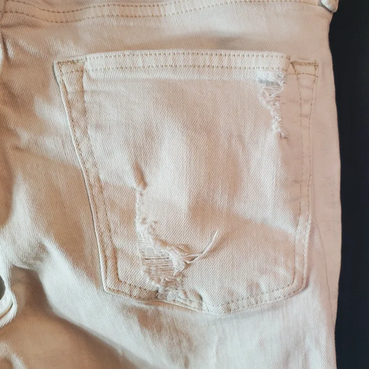 Old Navy Distressed Skinny Jeans image indicator(5)
