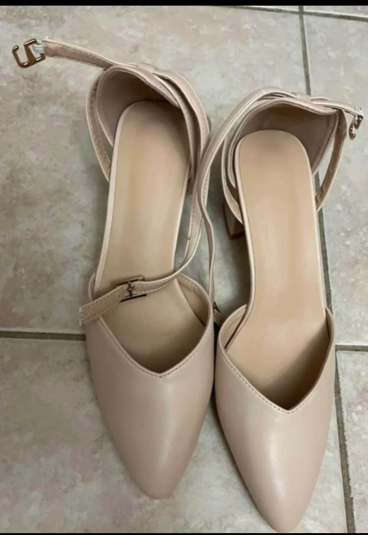 Point Toe Mid Heeled Ankle Strap Pumps size 6 image indicator(4)