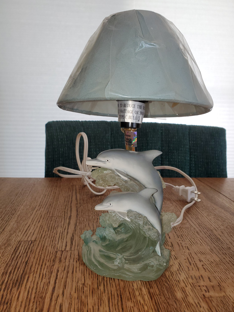🥕  Dolphin mini accent lamp