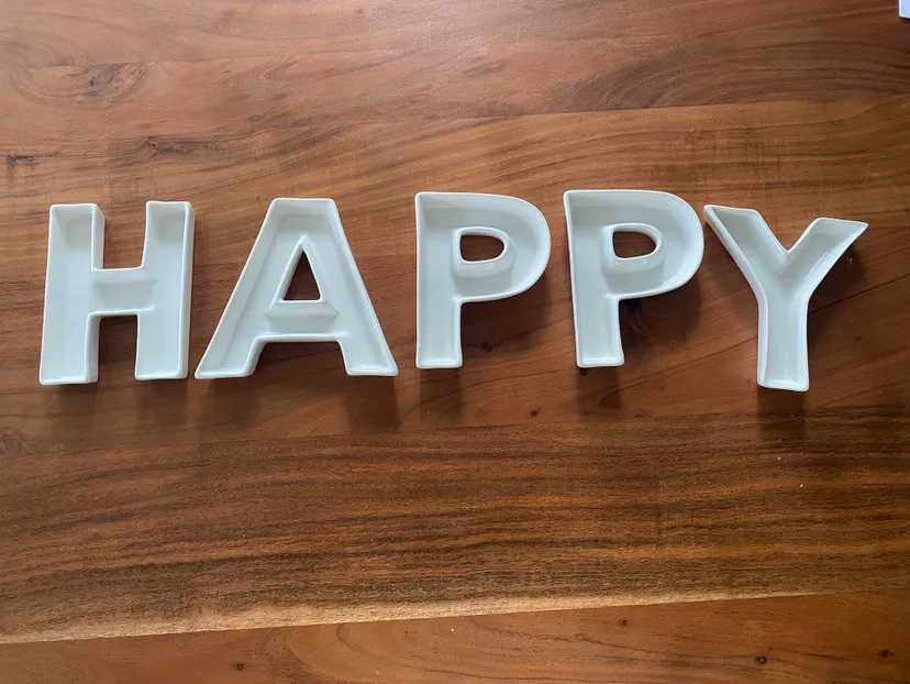 Happy Serving Dishes  #freecycle thumbnail
