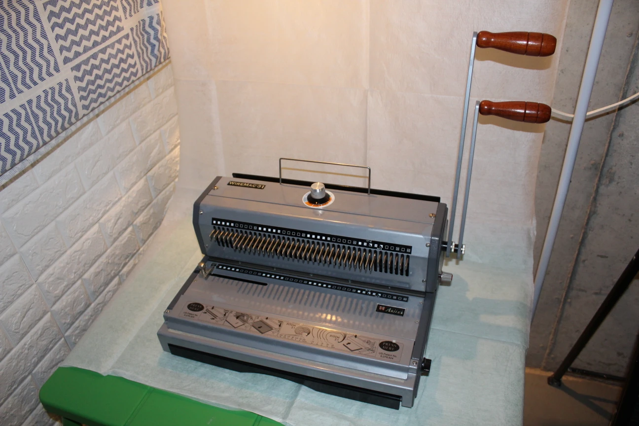 Akiles WireMac 31 Heavy-Duty 3:1 Wire Punch & Binding Machine - photo 4