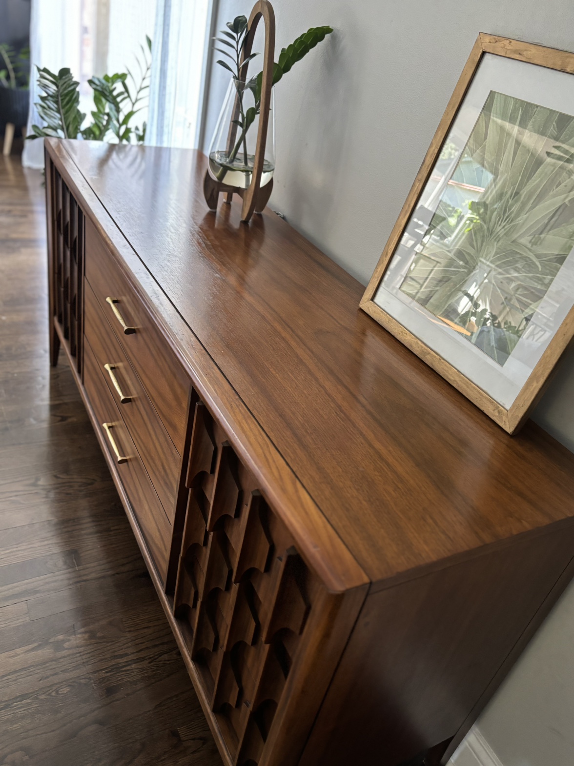 Mid Century Modern Dresser - photo 3