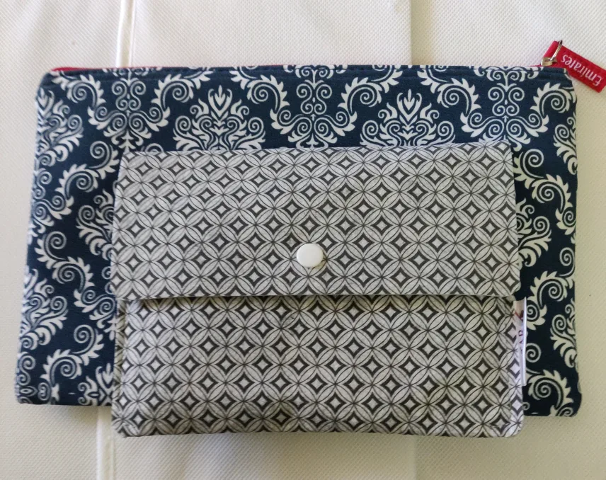 Two Airline Amenity Kits thumbnail