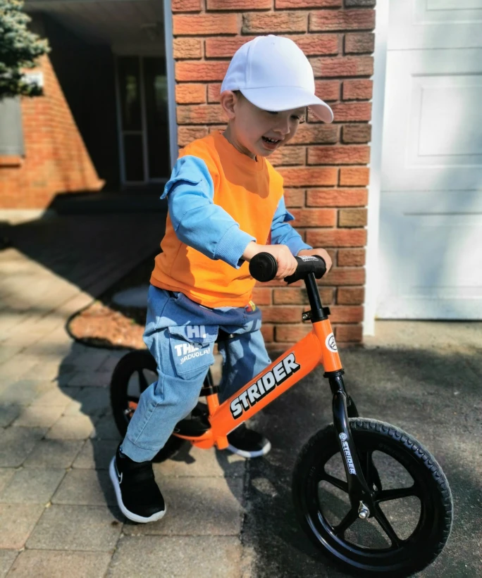 Strider 12" Sport Bike - No Pedal Balance Bicycle for Kids - photo 3