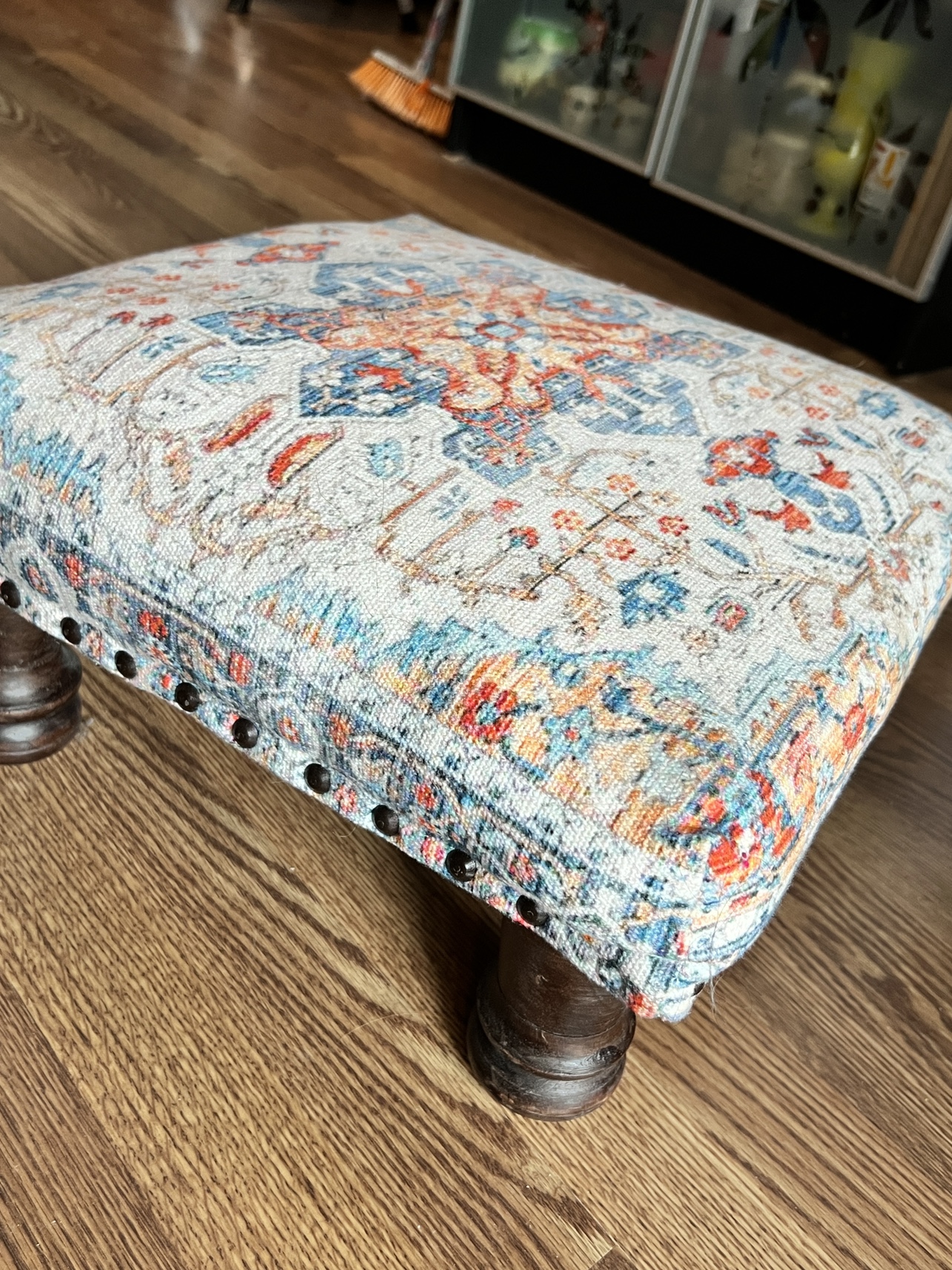 Small Decorative Ottoman - photo 2