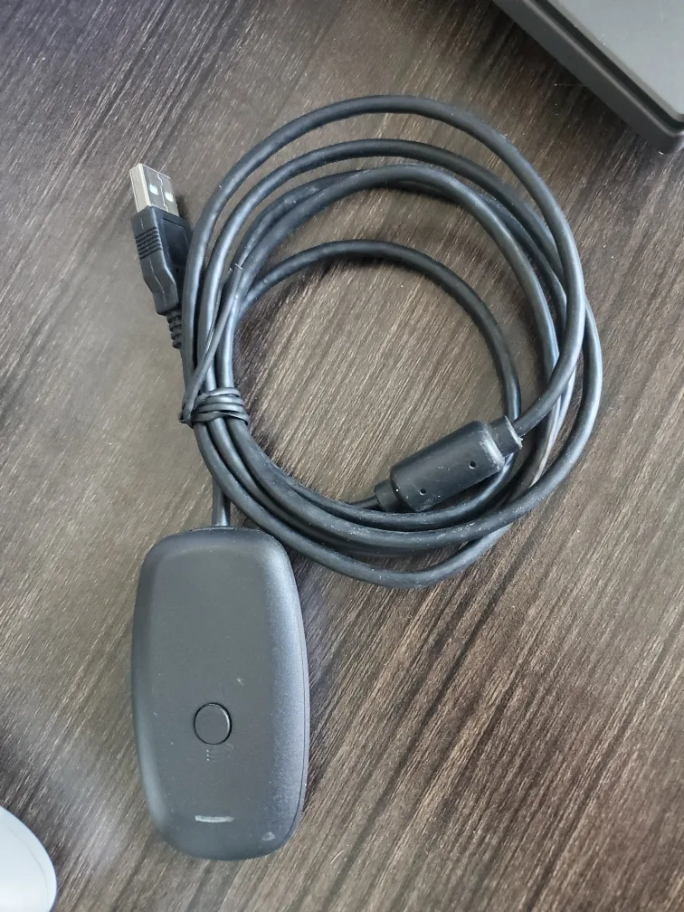 Xbox 360 Wireless Controllers & Receiver image indicator(4)