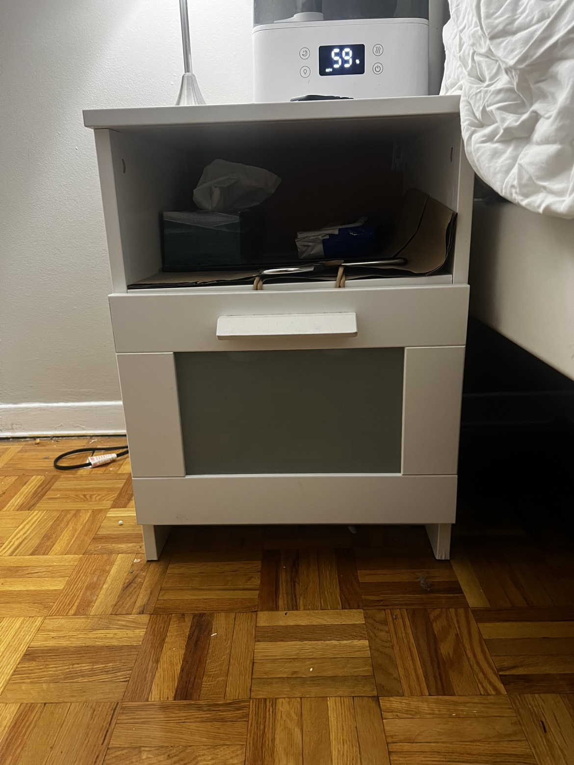 🩷 MOVING SALE 🩷 White Nightstand