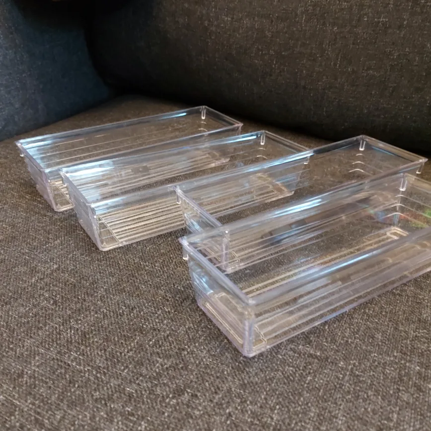 Set of 4 Clear Plastic Storage Bins image indicator(3)
