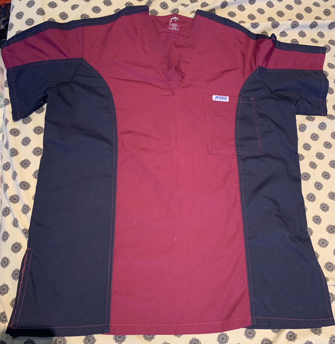 MOBB Scrubs Top size small