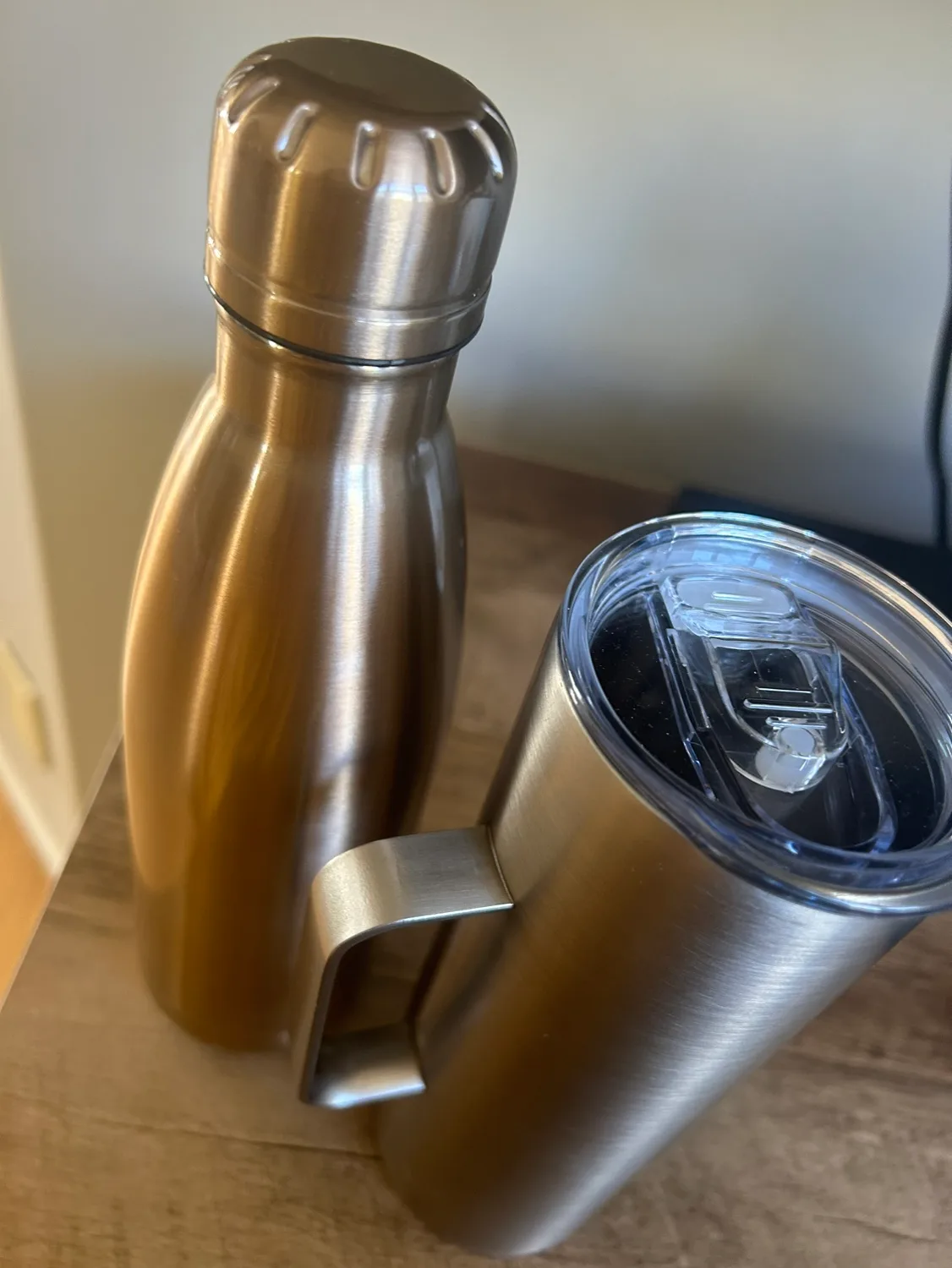 Stainless Steel Water Bottle & Tumbler Set image indicator(2)