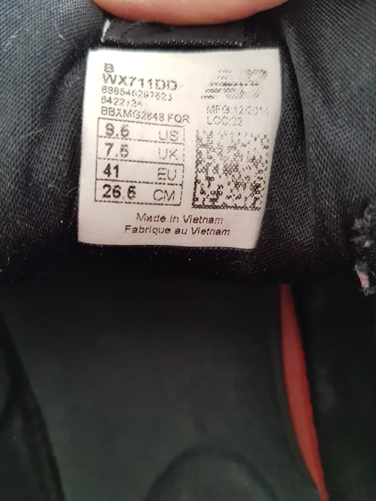 New Balance Running Shoes - Black image indicator(2)